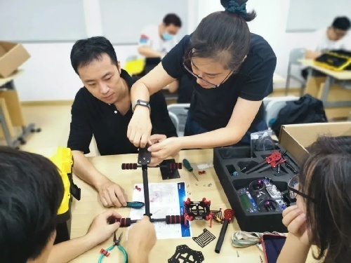 无人机飞控航拍装调培训